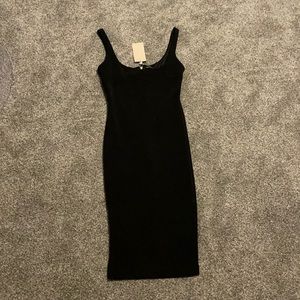 Medium ribbed little black dress - Zara